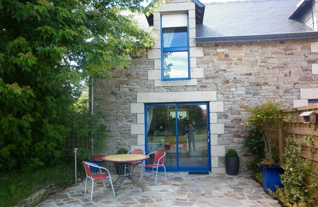 SMALL COTTAGE MESANGES
