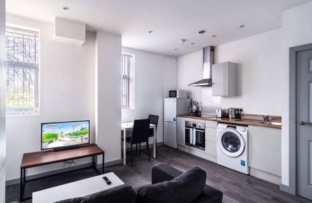 Smart 1 Bedroom Apartment in Blackburn