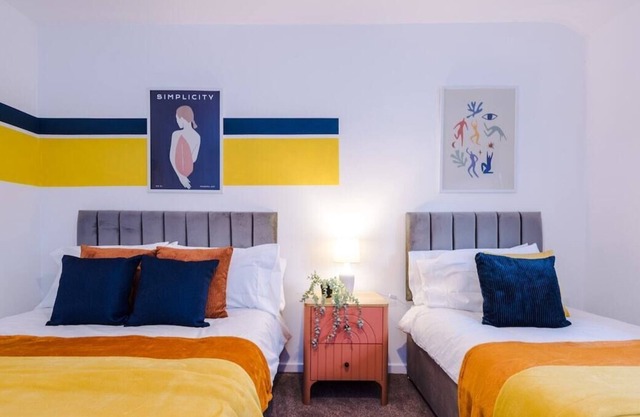 Smart 3 Bed House/Monthly Discounts/Langworthy