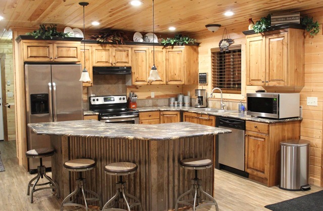 Smell the fresh Mountain Air at the "Old Hwy Cabin"