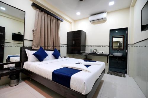 Smooth checkin by HOTEL TRITON