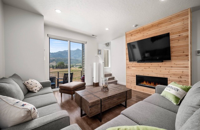 Snowbasin Chalet Ro5061| Pool |Hot Tub |Pickleball