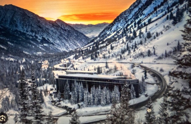 SNOWBIRD-SKI IN/SKI OUT-CLIFF CLUB LODGE-3RM, 3 BATH PINNACLE UNIT w/CLIFF SPA