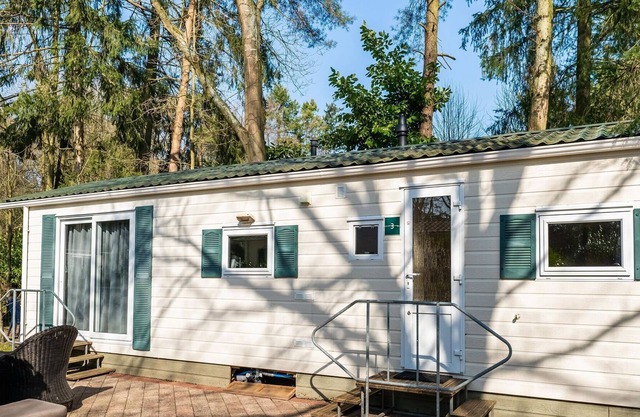 Snug chalet in Epe with garden