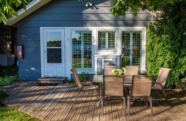Snug Harbor Inn - Luxury Cottage 1