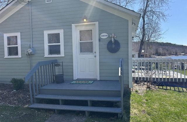 Snug Harbor Inn - Starboard Cottage