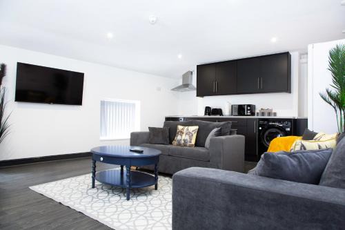 Snuggle Cove Apartments- Walton Road