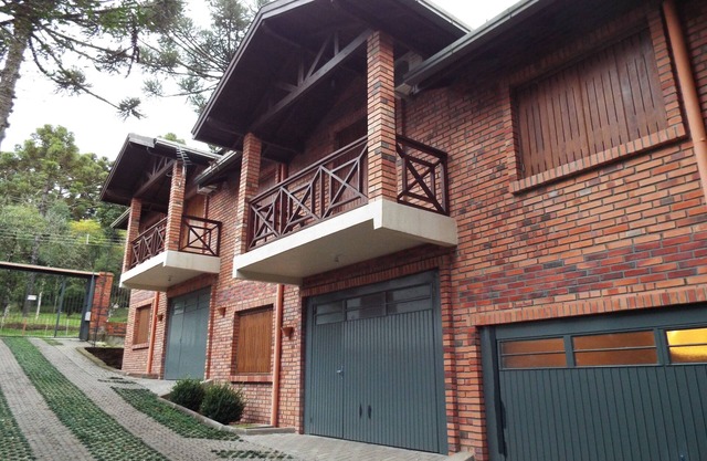 Sobrado House 2 - 3-bedroom semi-detached house