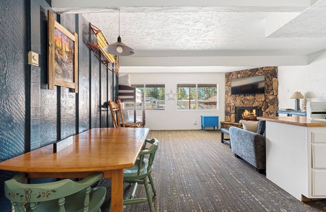 SoCal Vacations - Village Inn