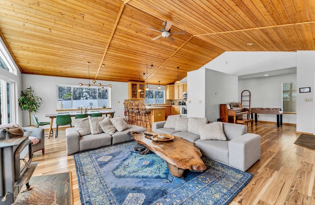 Soda Springs Getaway with River & Lake Access