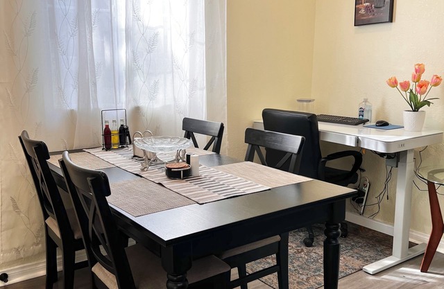 SoFi/Hollywood/LAX: Cozy 2BR Destination in Inglewood