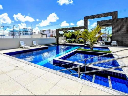 Sol Prime Aracaju, 2 quartos com ar , varanda e vista para piscina, a 6 minutos da Praia Aruana