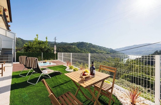 Solar de Pisões C by Host Wise