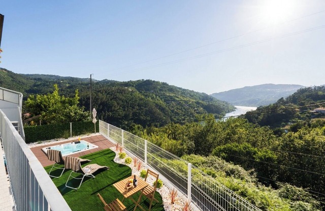 Solar de Pisões A by Host Wise