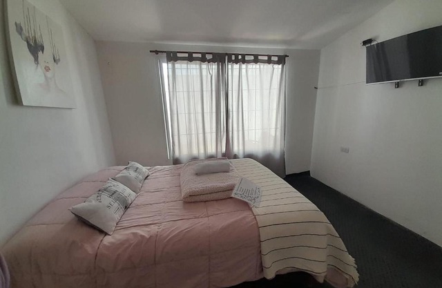 SOLO PARA DORMIR EZEIZA . A 20 MINUTOS DEL AEROPUERTO MINISTRO PISTARINI.