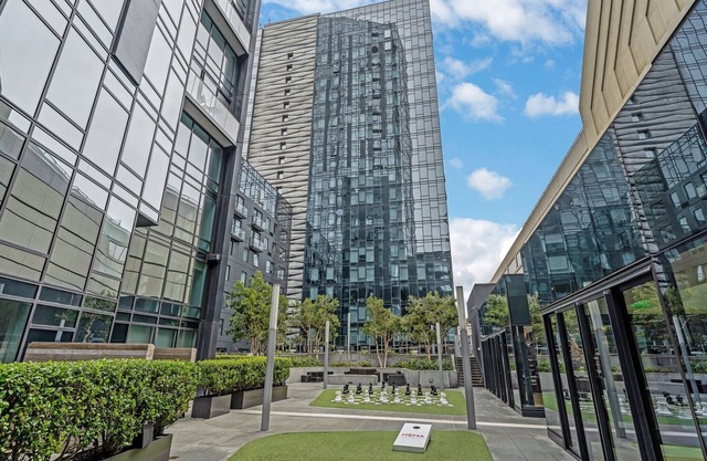 SoMa Studio w/Office by Anyplace - 10493