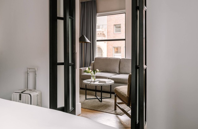 Sonder Duane Street | King Suite