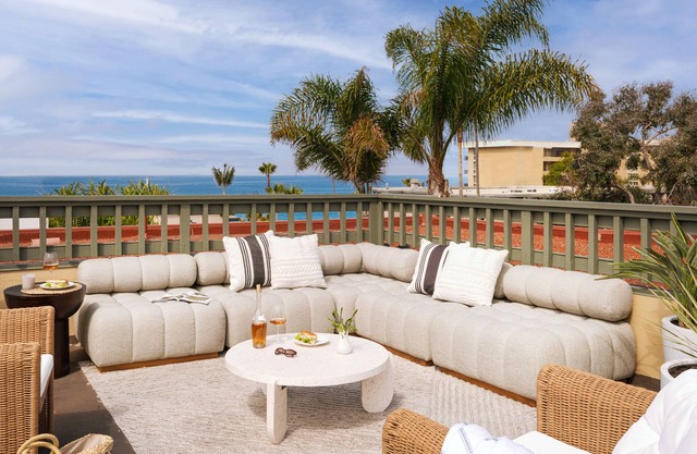 Sonder La Ensenada | King Room