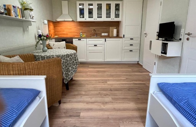 Sonnige Souterrain-Ferienwohnung