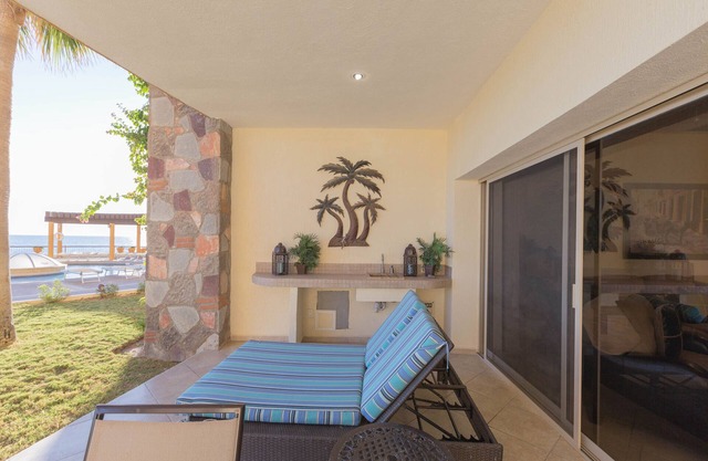 SONORAN SKY ON SANDY BEACH BEAUTIFUL GROUND FLOOR 3BD 3 BATH CONDO AMAZING VIEWS