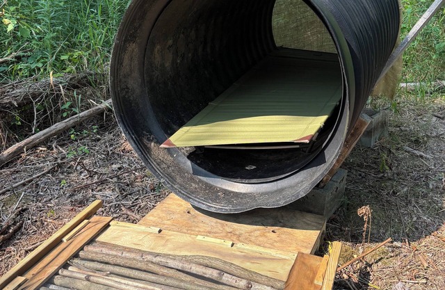 Soothing 1-bedroom campground in Geneva.Not a joke. Welcome to the black hole!