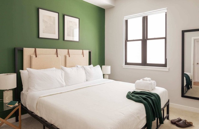 Sosuite | 1BR Apt w W/D, Shared Roofdeck