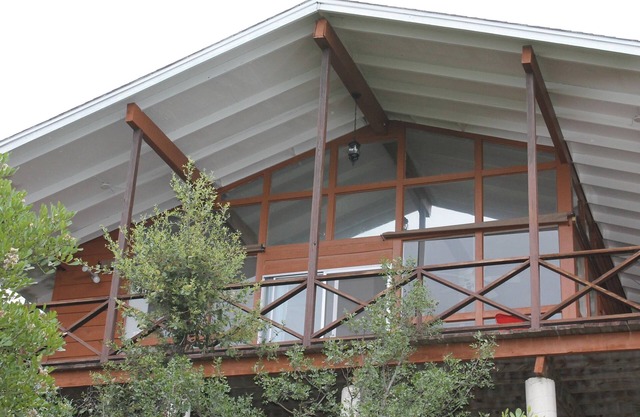 Soul Quenching Views, Breathtaking Sunsets. Gorgeous Covered Balcony on the Lake