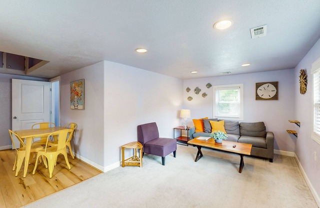 Sound-side home near beach with new private hot tub, streaming, decks, W/D, AC
