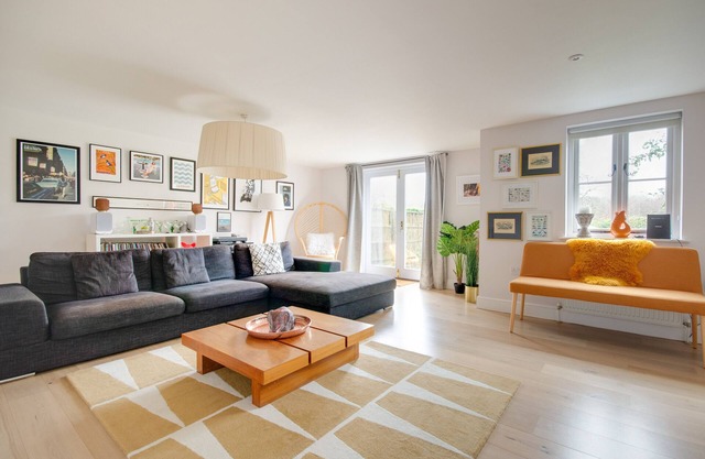 South Cottage - Five Bedroom House, Sleeps 9