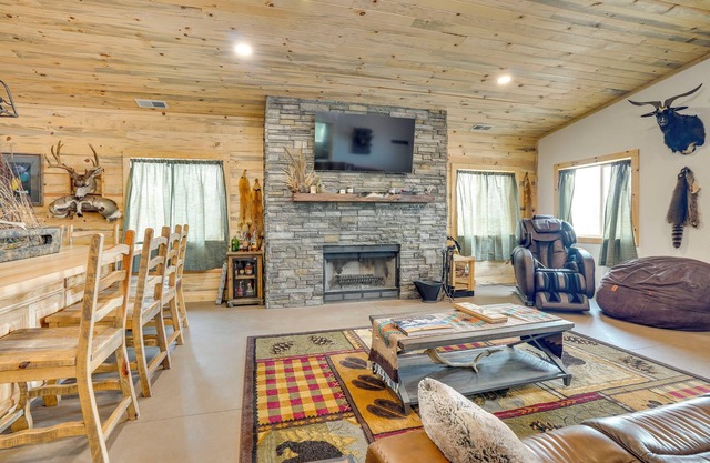 South Dakota Nature Getaway w/Hot Tub