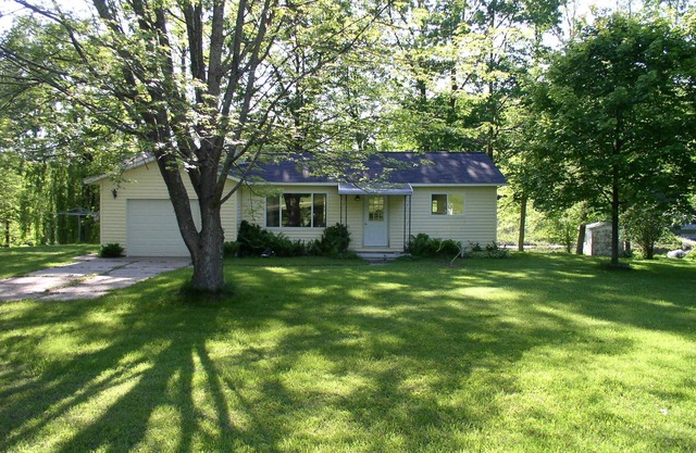 South Dease Lake - Cottage