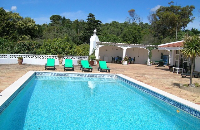 South Facing Villa-on one level - multi-generational family/2 families/friends