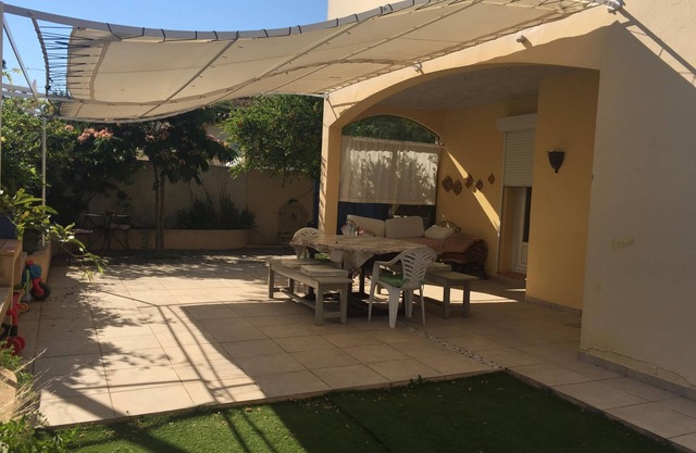 South-France-Hérault-Mer-Campagne-Villa-Baby equipment-Pets accepted-