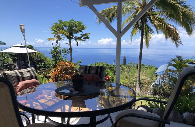 South Kona Studio 2 mins from snorkeling beach