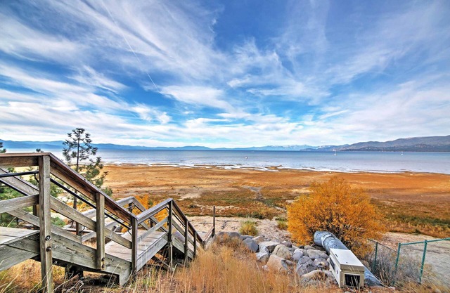 South Lake Tahoe Waterfront Home: Steps to Shore!