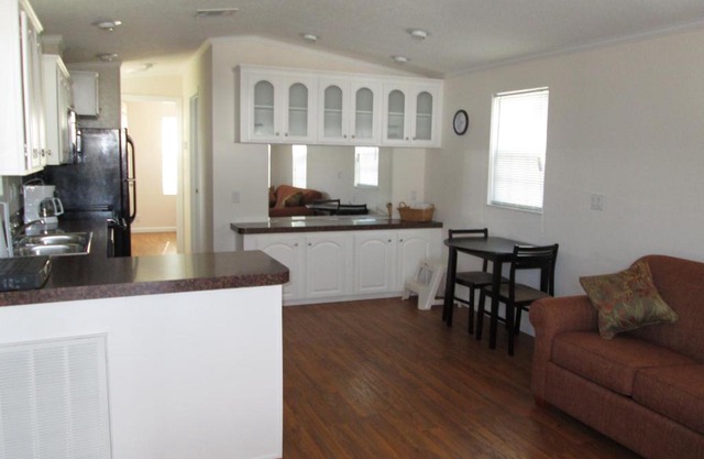 Southern Palms Park Model 6