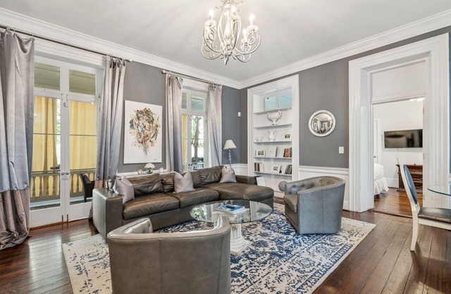 Southern Sweetgrass the Heart of Charleston