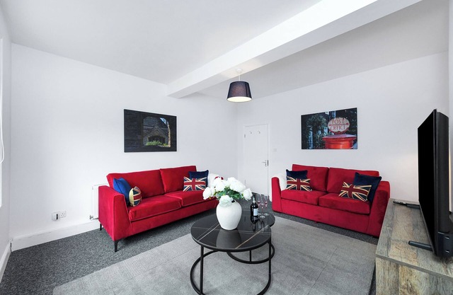 Southwell 3-Bed | Near Racecourse, Minster & Trails