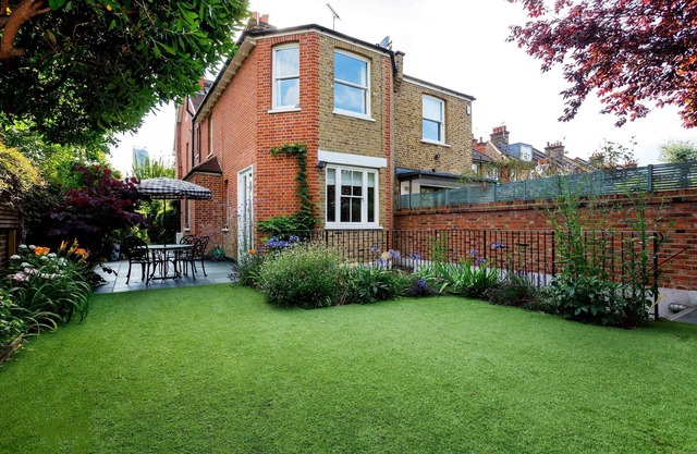 Space and Splendour, by Veeve