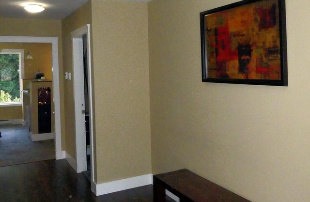 Space for everyone. Overlooking peaceful green space. pet-friendly