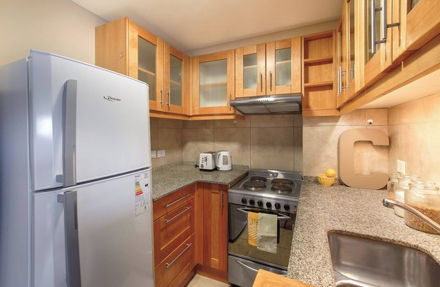 Spacious Central Apartment with Garage