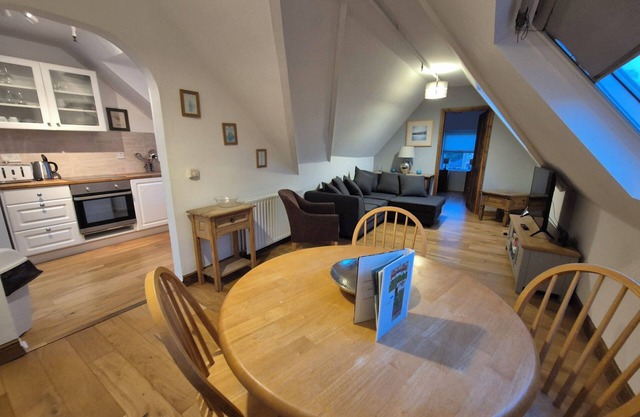 Spacious 2 bedroom 2nd floor apartment, perfect for family or groups of friends
