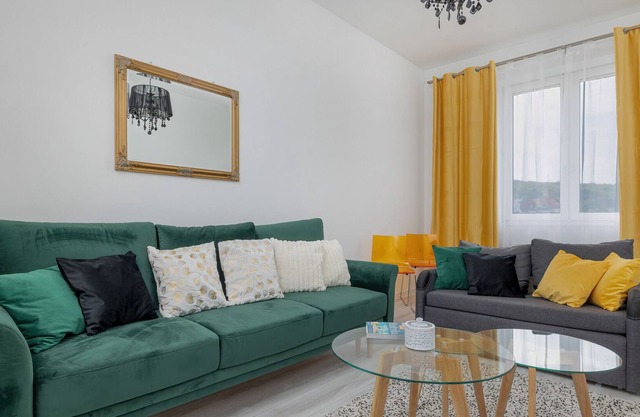 Spacious 2-bedroom apartment in Wrzeszcz - Grunwaldzka 77