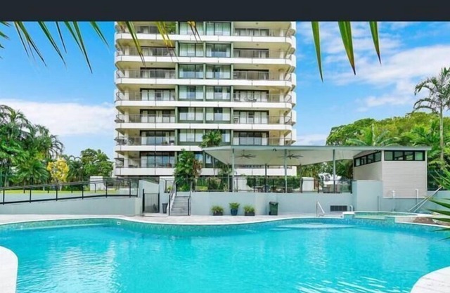 Spacious 2 bedroom apartment in central location