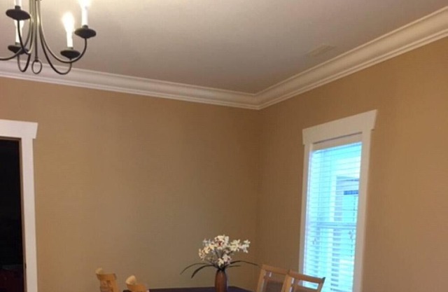 Spacious 2 Bedroom Suite 10 Minute Drive to beautiful Shuswap Lake