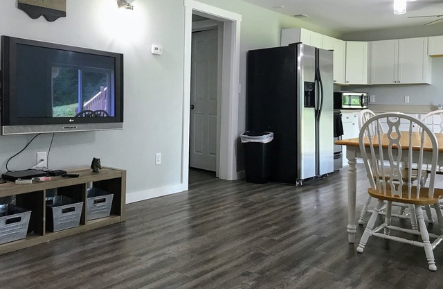 Spacious, 2 BR Condo Next to Horse Shows, Catskill Mountain Views