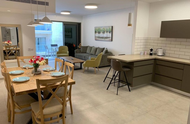 Spacious 2bdrs, Fully Furnished, In heart of Jerusalem.