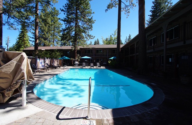 Spacious 2BR Apartment Near Casinos & Lake
