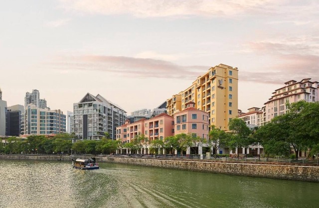 Spacious 2BR at Robertson Quay, 5 mins walk from MRT