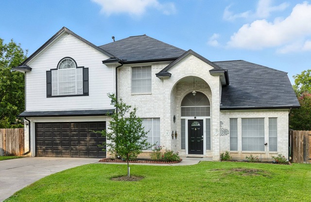 Spacious 3/21/2 house 24 min drive to Austin downtown